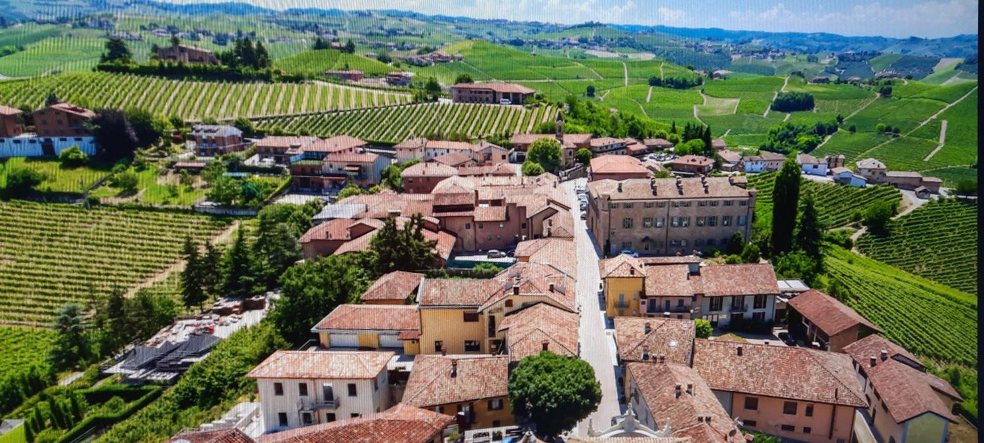 Ca Trifolera Barbaresco - Romantico Cascinale Con Antica Cantina Nel Cuore Delle Langhe - Degustazione Vini Nella Nostra Cantina Luaran gambar