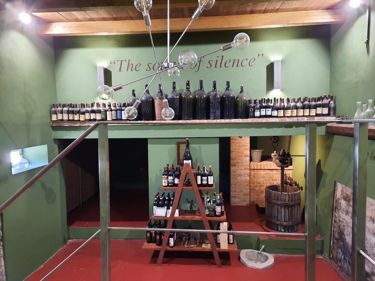 Ca Trifolera Barbaresco - Romantico Cascinale Con Antica Cantina Nel Cuore Delle Langhe - Degustazione Vini Nella Nostra Cantina Luaran gambar